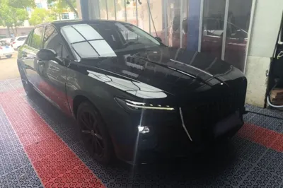 Hongqi H5 2025, 4800 км, за 19915 USD