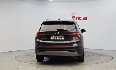 Hyundai Santafe 2023, 55507 км, за 28080.6 USD