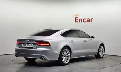 Audi A7 2015, 92631 км, за 5288.21 USD