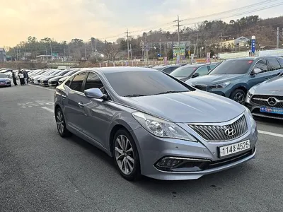 Hyundai Grandeur 2017, 125785 км, за 5534.93 USD