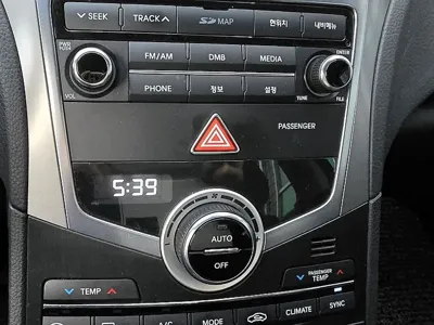 Hyundai Grandeur 2017, 125785 км, за 5534.93 USD - фото 11