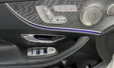 Mercedes-Benz E-Class 2022, 50083 км, за 30944.64 USD - фото 14