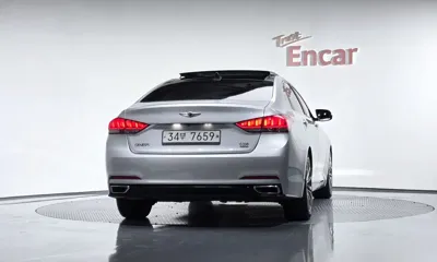 Hyundai Genesis 2014, 174840 км, за 5984.91 USD