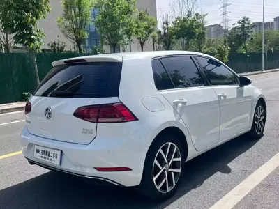 Volkswagen Golf 2020, 69000 км, за 8585.84 USD