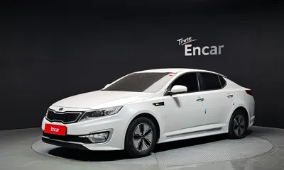 Kia K5 · 2013 год