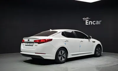 Kia K5 2013, 171941 км, за 3296.99 USD