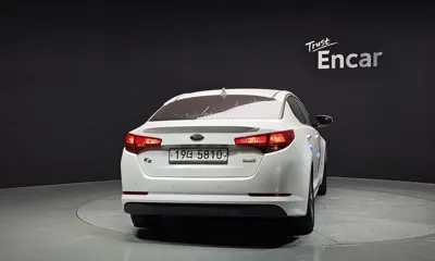 Kia K5 2013, 171941 км, за 3296.99 USD