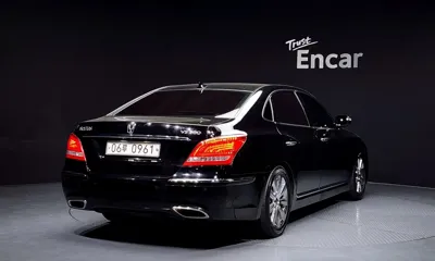 Hyundai Equus 2010, 227236 км, за 1904.89 USD