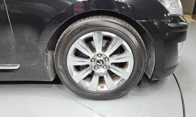 Hyundai Equus 2010, 227236 км, за 1904.89 USD