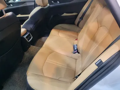 Kia K5 2023, 20141 км, за 21290.39 USD - фото 17
