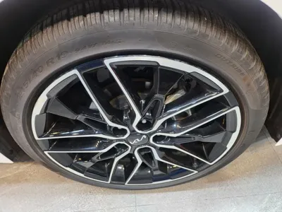 Kia K5 2023, 20141 км, за 21290.39 USD - фото 20