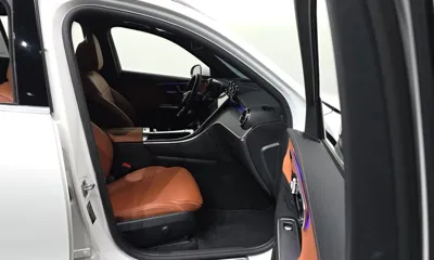 Mercedes-Benz GLC-Class 2024, 55440 км, за 39714.77 USD - фото 11