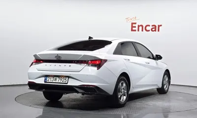 Hyundai Avante 2021, 121761 км, за 8993.04 USD