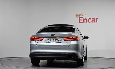 Kia K5 2016, 188942 км, за 3741.63 USD