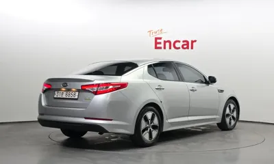 Kia K5 2014, 116645 км, за 3373.85 USD