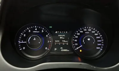 Hyundai Grandeur 2015, 204880 км, за 3027.93 USD - фото 8