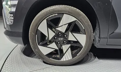 Hyundai Kona 2023, 25255 км, за 14853.43 USD