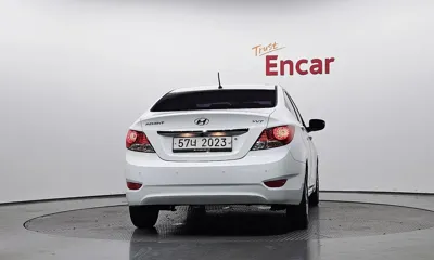 Hyundai Accent 2012, 49168 км, за 4325.85 USD