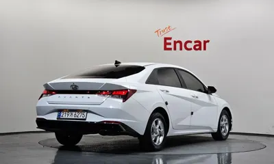 Hyundai Avante 2021, 116369 км, за 9254.37 USD