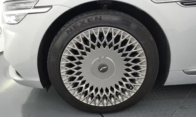 Genesis G90 2019, 111617 км, за 23779.32 USD