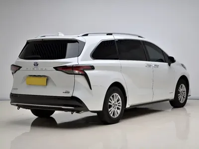 Toyota Sienna 2022, 96400 км, за 28221.94 USD
