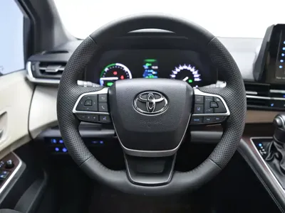 Toyota Sienna 2022, 96400 км, за 28221.94 USD - фото 8