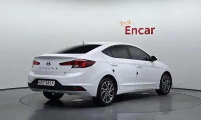 Hyundai Avante 2019, 71241 км, за 7611.25 USD
