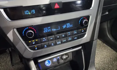 Hyundai Sonata 2015, 80009 км, за 7488.44 USD - фото 16
