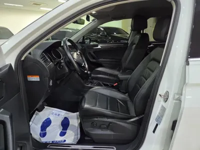 Volkswagen Tiguan 2018, 107553 км, за 12096.78 USD - фото 6