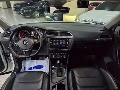 Volkswagen Tiguan 2018, 107553 км, за 12096.78 USD - фото 8