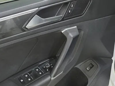 Volkswagen Tiguan 2018, 107553 км, за 12096.78 USD - фото 15