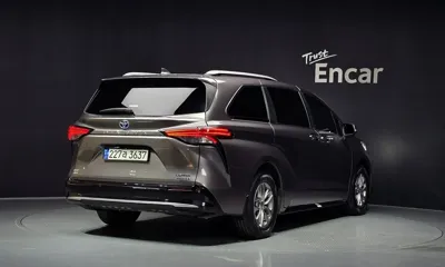 Toyota Sienna 2022, 114002 км, за 27817.6 USD