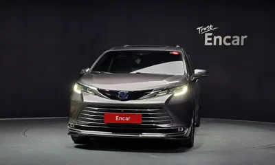 Toyota Sienna 2022, 114002 км, за 27817.6 USD
