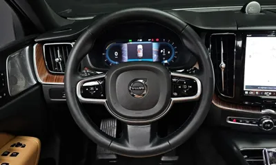 Volvo XC60 2023, 35194 км, за 29867.4 USD - фото 13