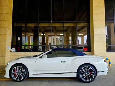Bentley Continental 2025, 2070 км, за 311802.55 USD