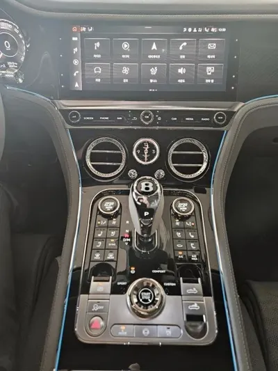 Bentley Continental 2025, 2070 км, за 311802.55 USD - фото 12