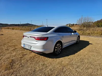 Renault-KoreaSamsung SM6 2021, 63951 км, за 8259 USD