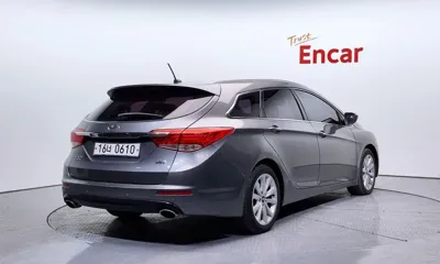 Hyundai i40 2012, 338147 км, за 2445.8 USD