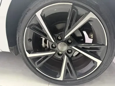 Audi A3 2022, 49000 км, за 20570.53 USD