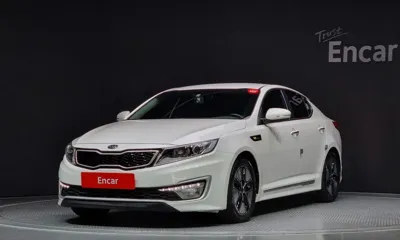 Kia K5 · 2013 год