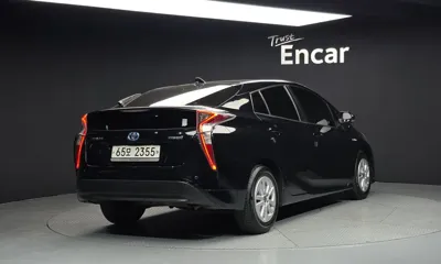 Toyota Prius 2017, 131576 км, за 6874.67 USD
