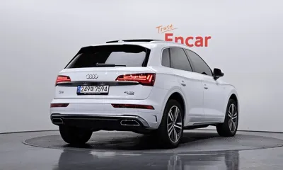 Audi Q5 2023, 53999 км, за 29210.98 USD