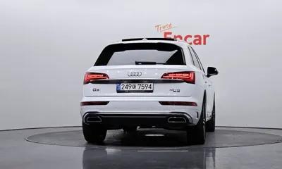 Audi Q5 2023, 53999 км, за 29210.98 USD