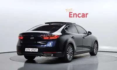 Kia K7 2017, 93025 км, за 7752.45 USD