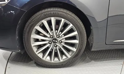 Kia K7 2017, 93025 км, за 7752.45 USD
