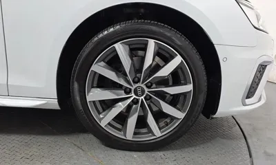 Audi A4 2023, 21292 км, за 20521.18 USD - фото 21
