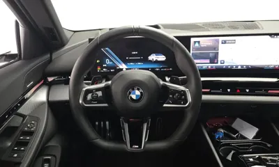 BMW 5-Series 2024, 7706 км, за 40066.19 USD - фото 13