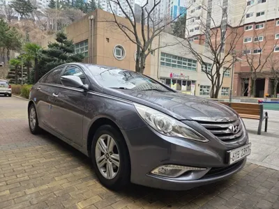 Hyundai Sonata 2013, 203002 км, за 2438.06 USD