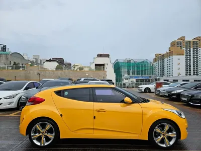 Hyundai Veloster 2012, 96635 км, за 2276.87 USD