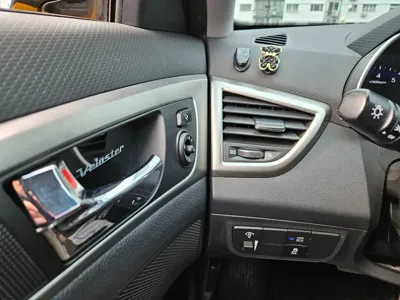 Hyundai Veloster 2012, 96635 км, за 2264.93 USD - фото 19